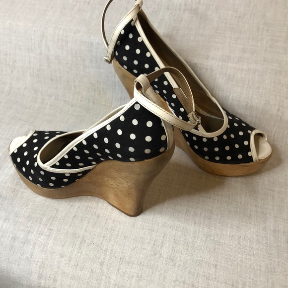BEBE BLACK & WHITE POLKA DOT WOODEN HEEL PLATFORM - Picture 3 of 9
